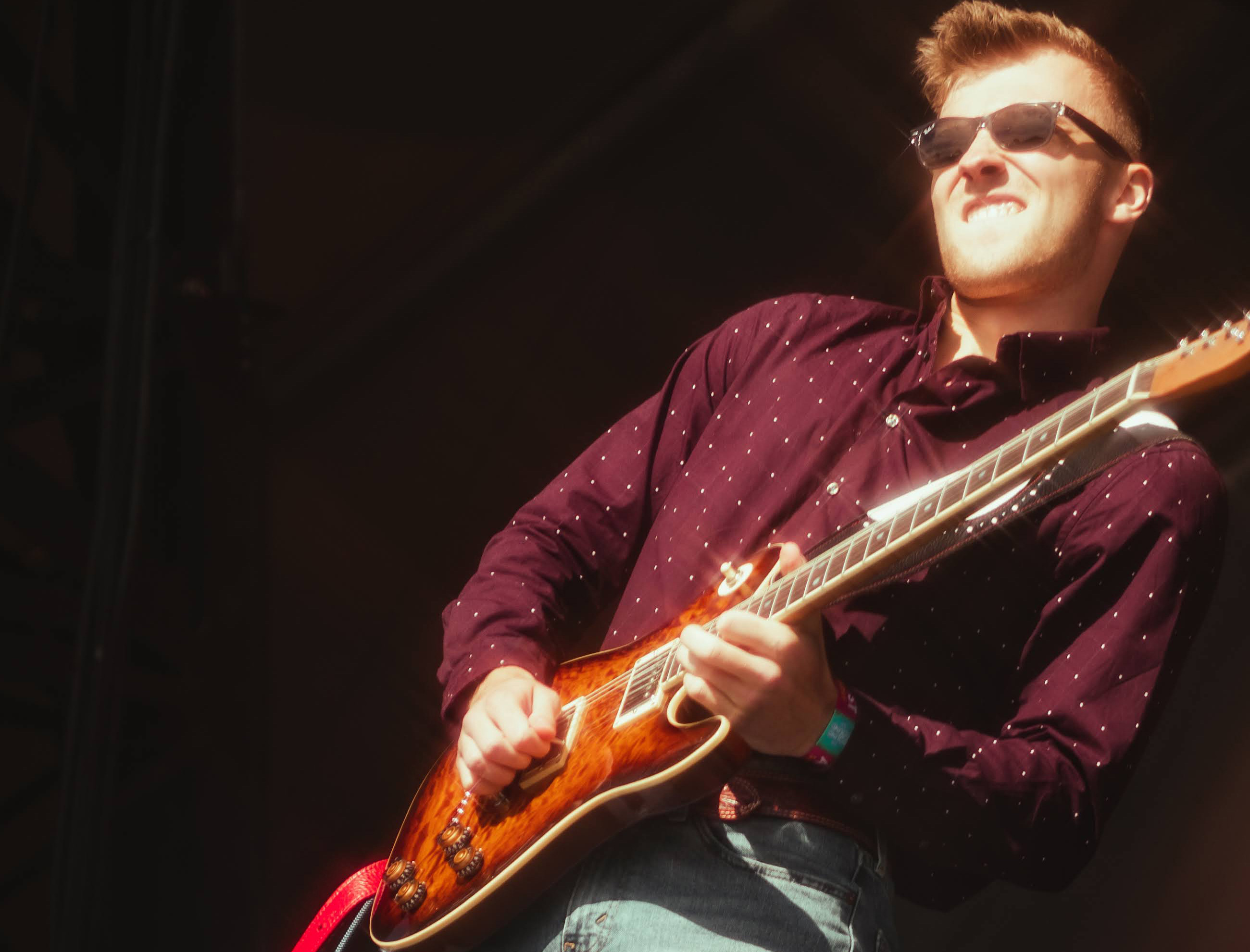 Berklee alumni Jake Baynes is making waves in Nashville. 